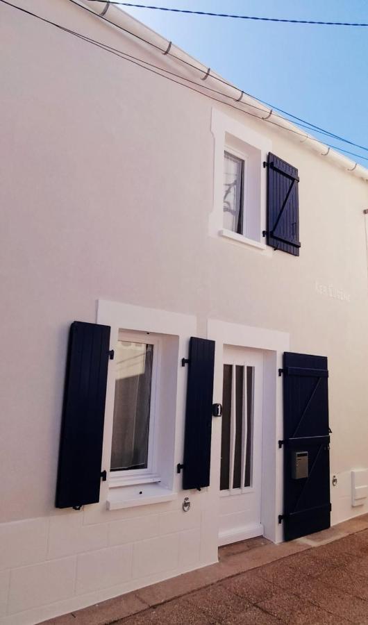 Maison De Pecheur Renovee Avec Cour Proche Du Port Les Sables-dʼOlonne Kültér fotó